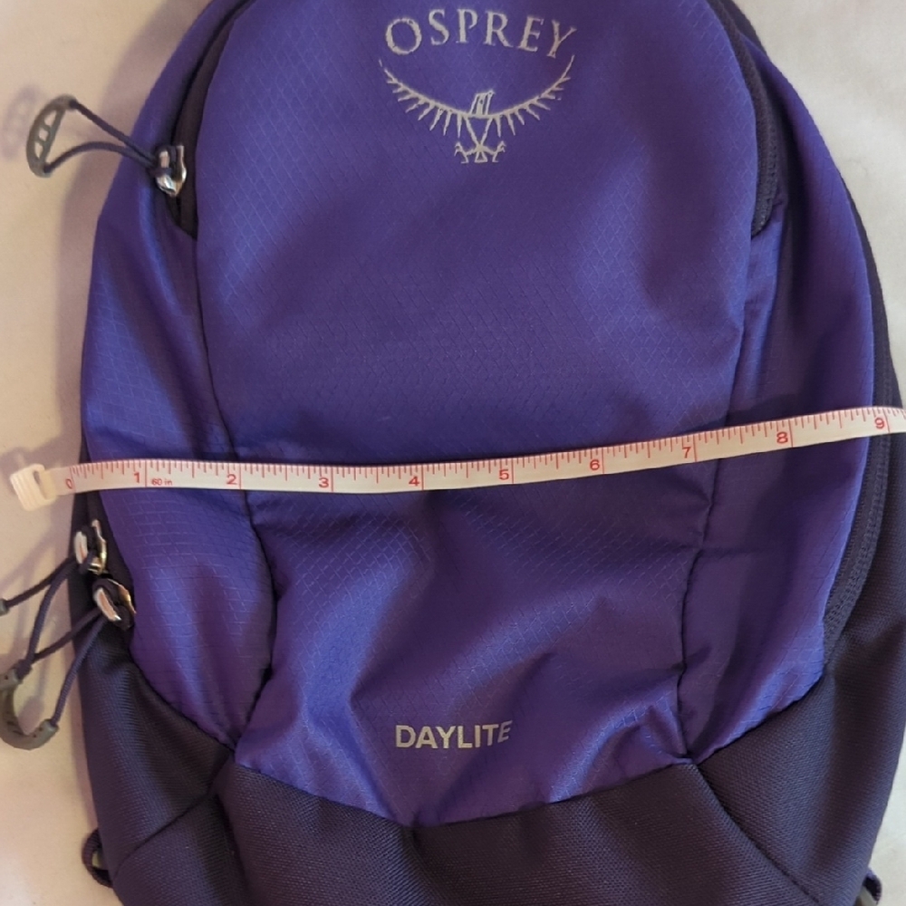 Osprey Daylite Purple Sling Backpack - Picture 4 of 5